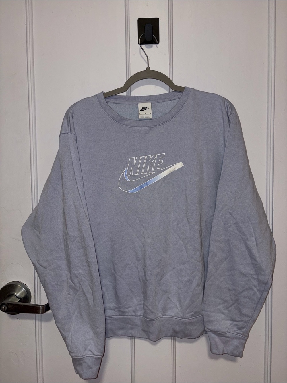 Nike Women’s Lavender Crewneck Sweatshirt